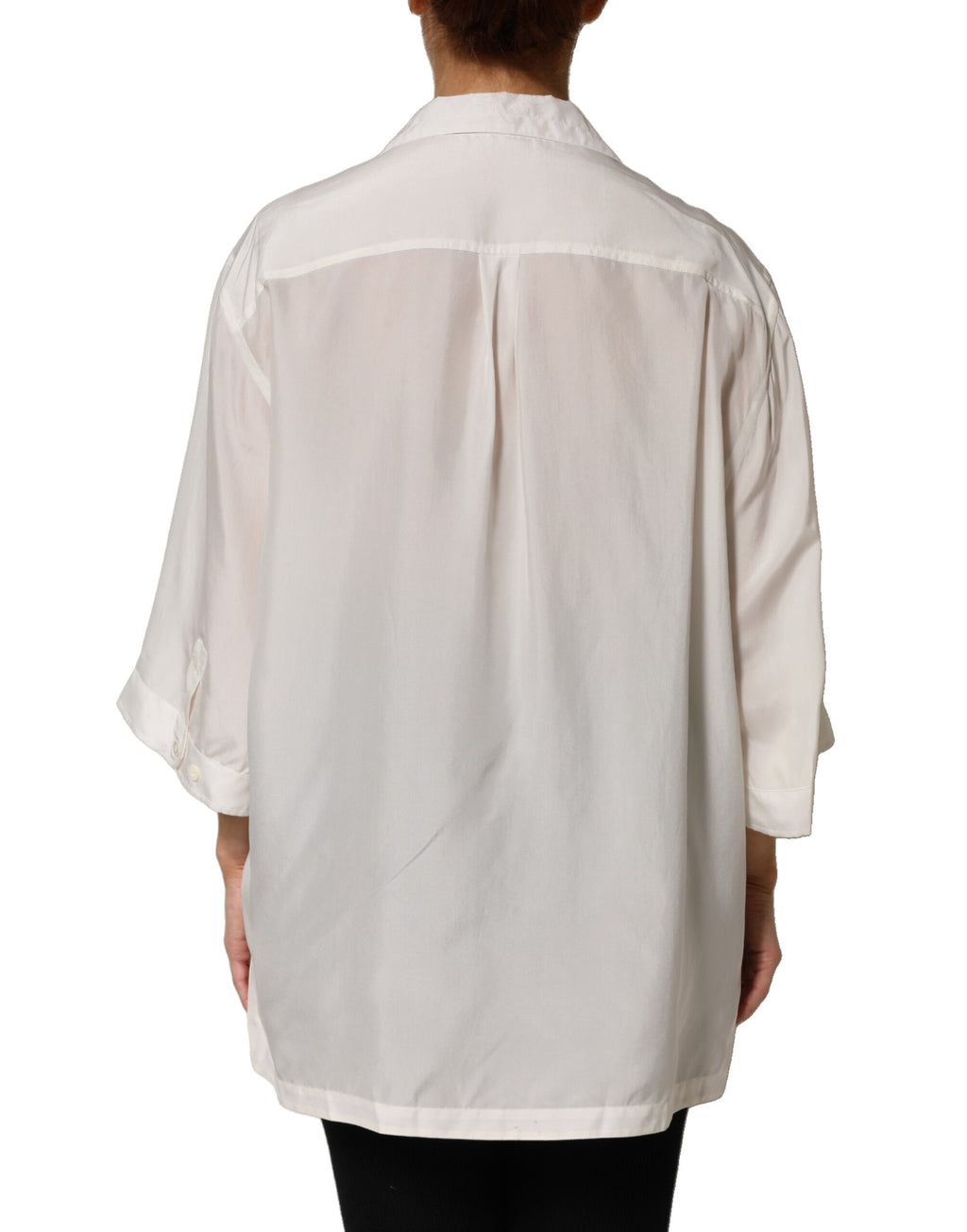 Chemisier blanc en soie Dolce & Gabbana avec col et manches 3/4, élégante et sophistiquée.