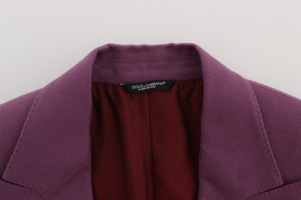 Veste blazer slim fit en cachemire violet de Dolce & Gabbana, élégante et raffinée, portée sur un mannequin.