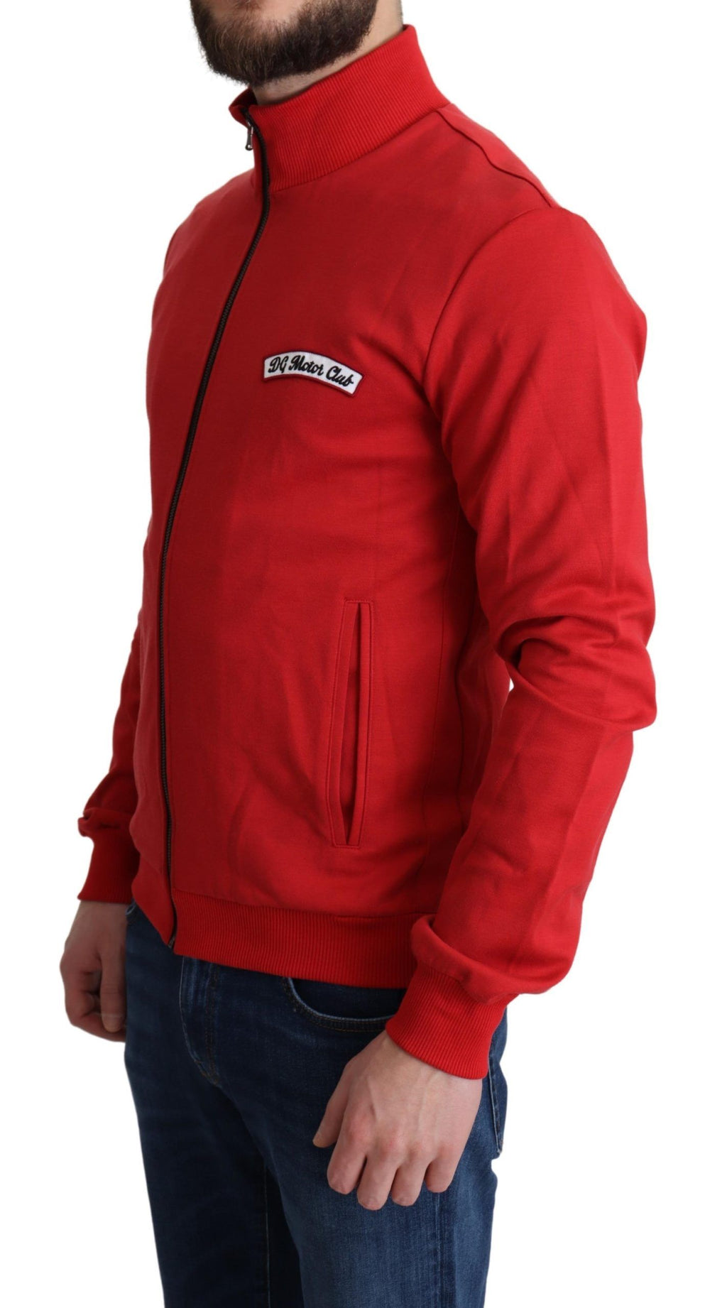 Gilet cardigan rouge Dolce & Gabbana DG Motor Club avec fermeture éclair, détail élégant et logo visible.
