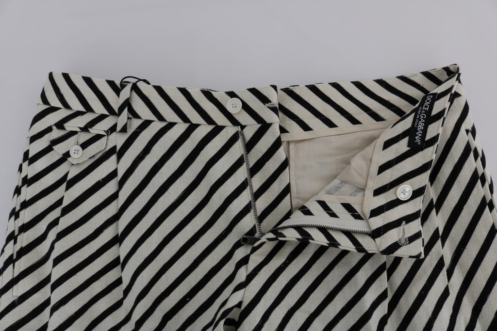 Shorts décontractés en chanvre noir et blanc de Dolce & Gabbana, style casual avec rayures élégantes.