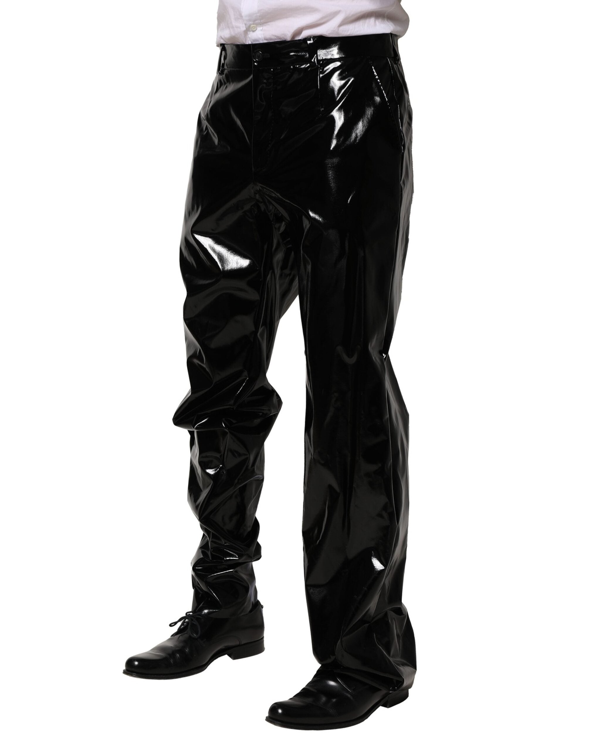 Pantalon homme noir en nylon droit de Dolce & Gabbana, style élégant et moderne, visible avec détails de couture.