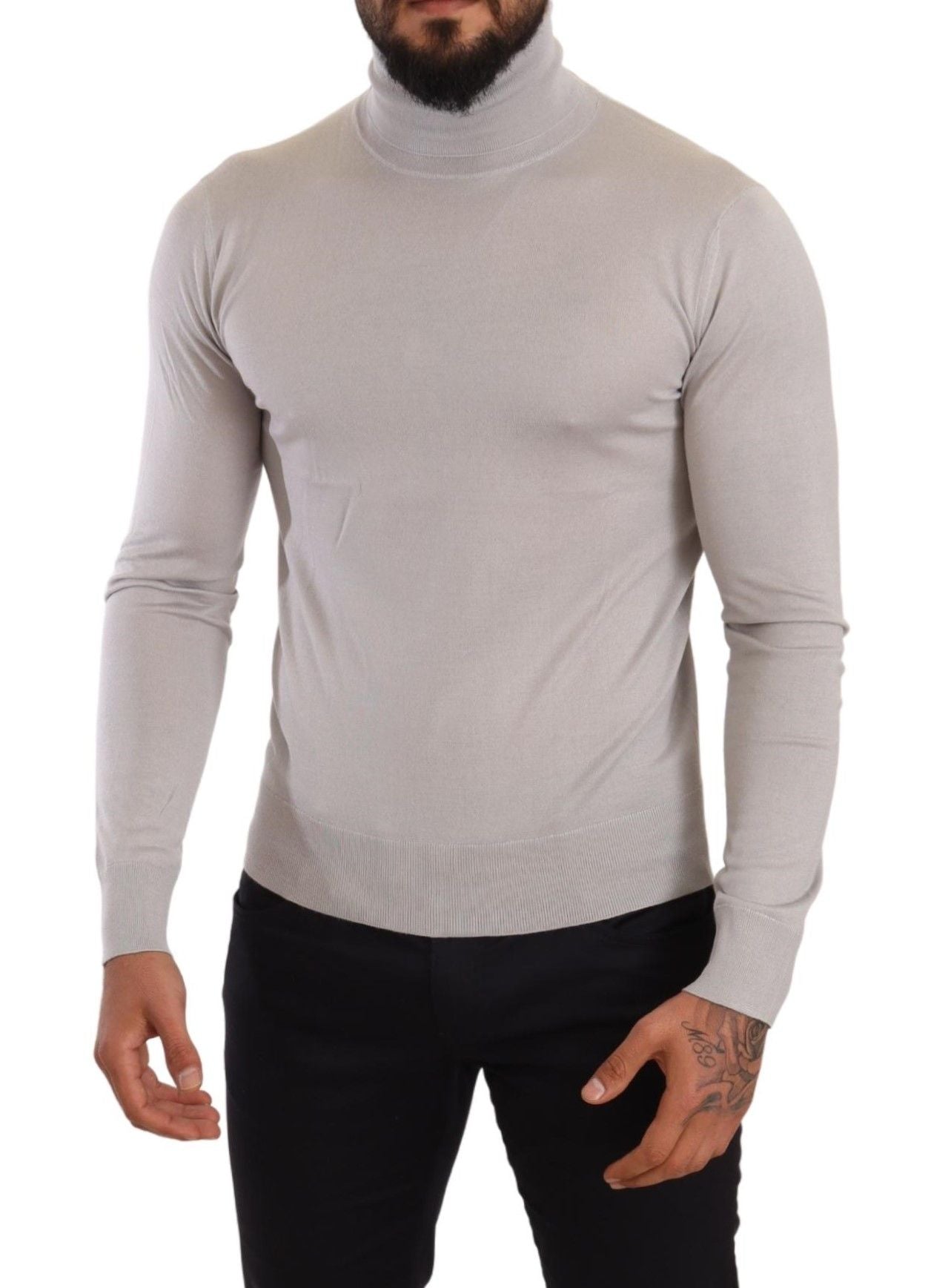 Pull en cachemire gris Dolce & Gabbana à col roulé, vêtement chaud et élégant pour homme ou femme.