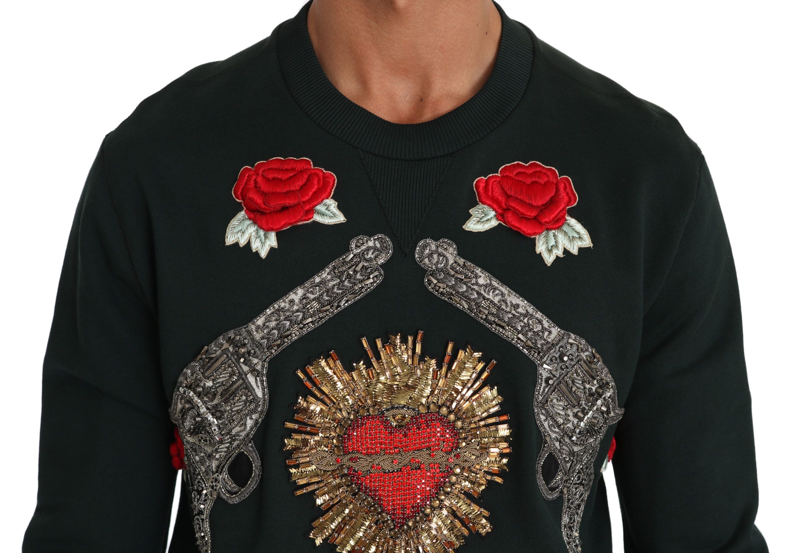 Pull Dolce & Gabbana en maille vert avec cœur en cristal et roses, élégant et détaillé, vue de face.