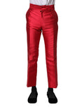 Pantalon court rouge en polyester de Dolce & Gabbana, style élégant et moderne, visible sur un fond neutre.