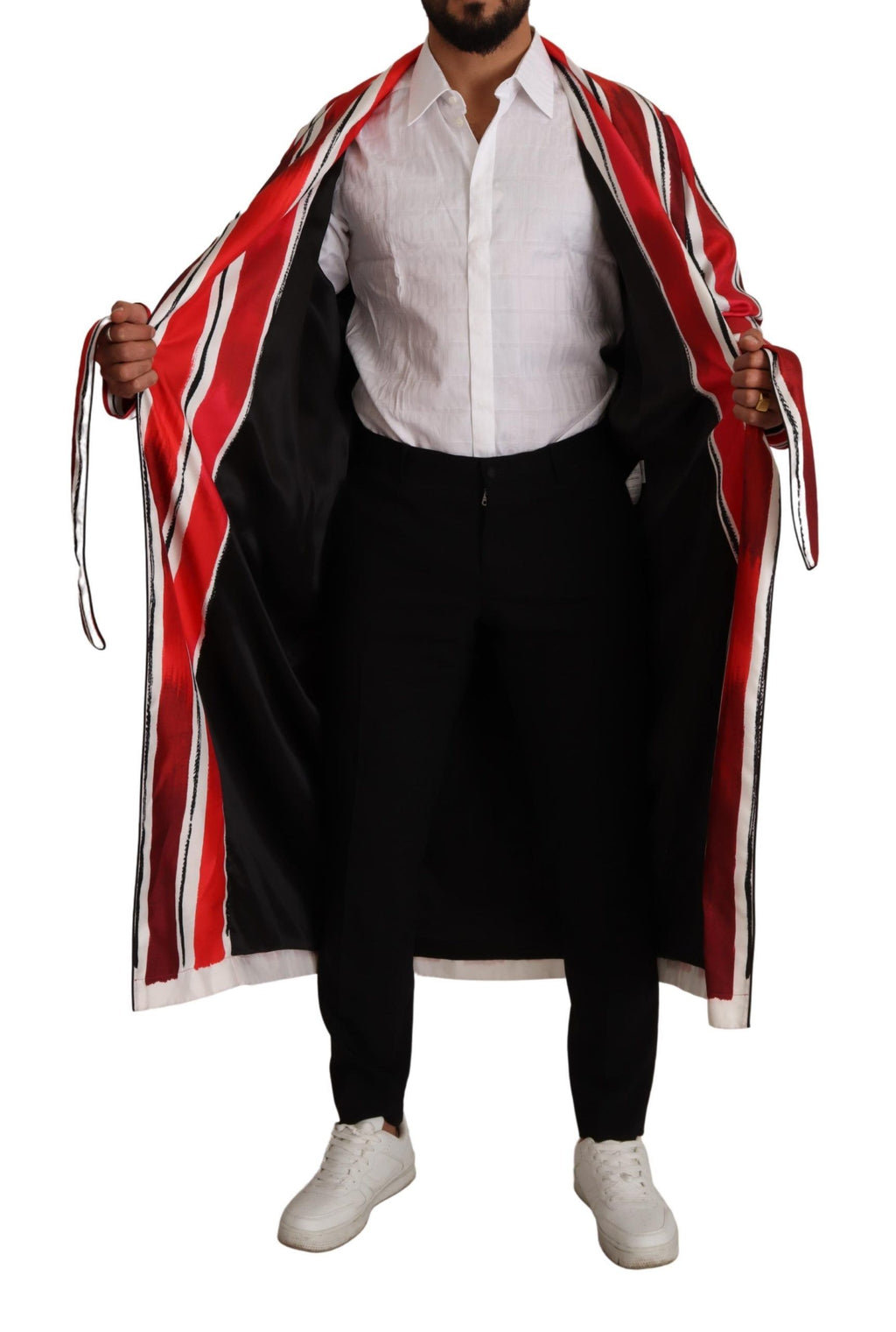 Robe de nuit homme en soie rouge et blanche à rayures, Dolce & Gabbana, vêtement élégant et confortable.
