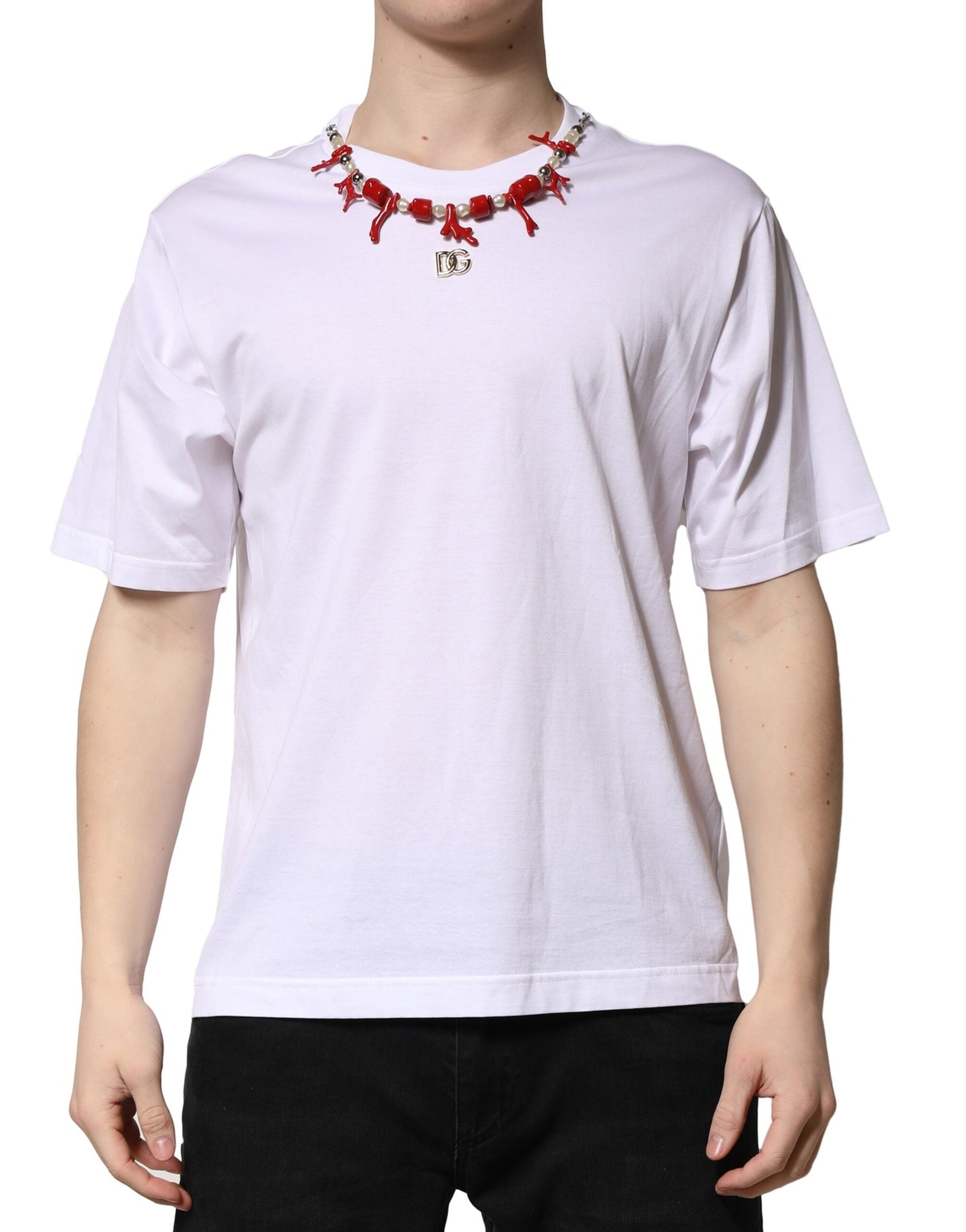 T-shirt blanc en coton Dolce & Gabbana avec embellissements, col rond, porté sur mannequin.
