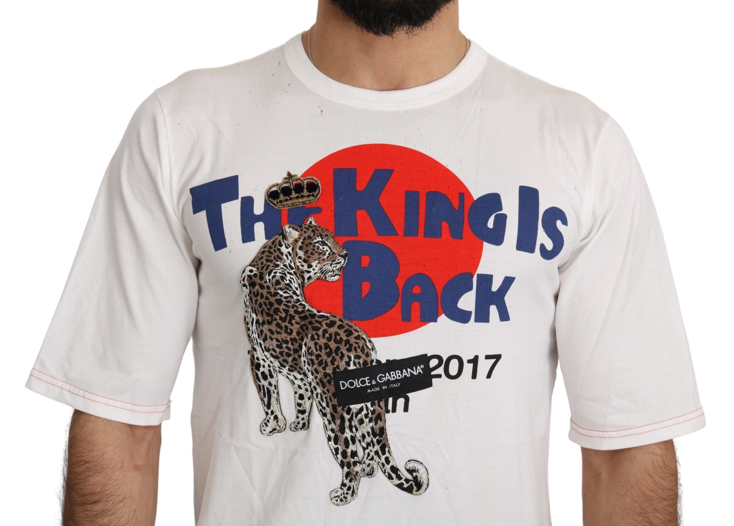 T-shirt blanc Dolce & Gabbana avec motif léopard royal, style casual, vue de face avec col rond et logo discret.