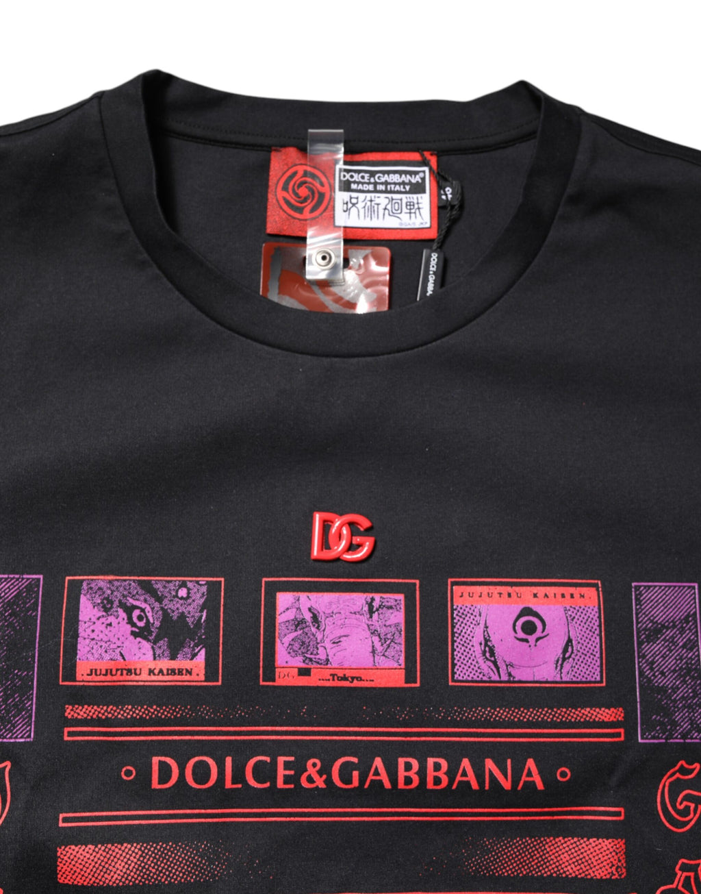 T-shirt noir en coton Dolce & Gabbana avec logo graphique, col rond et design contemporain visible sur l'image.