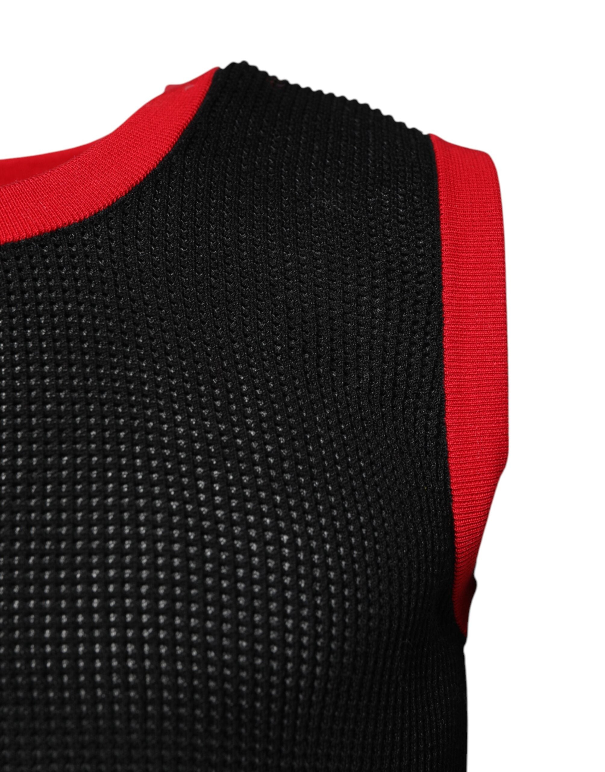 T-shirt Dolce & Gabbana en coton noir, coupe slim, col rond, vue de face, vêtement décontracté pour homme.