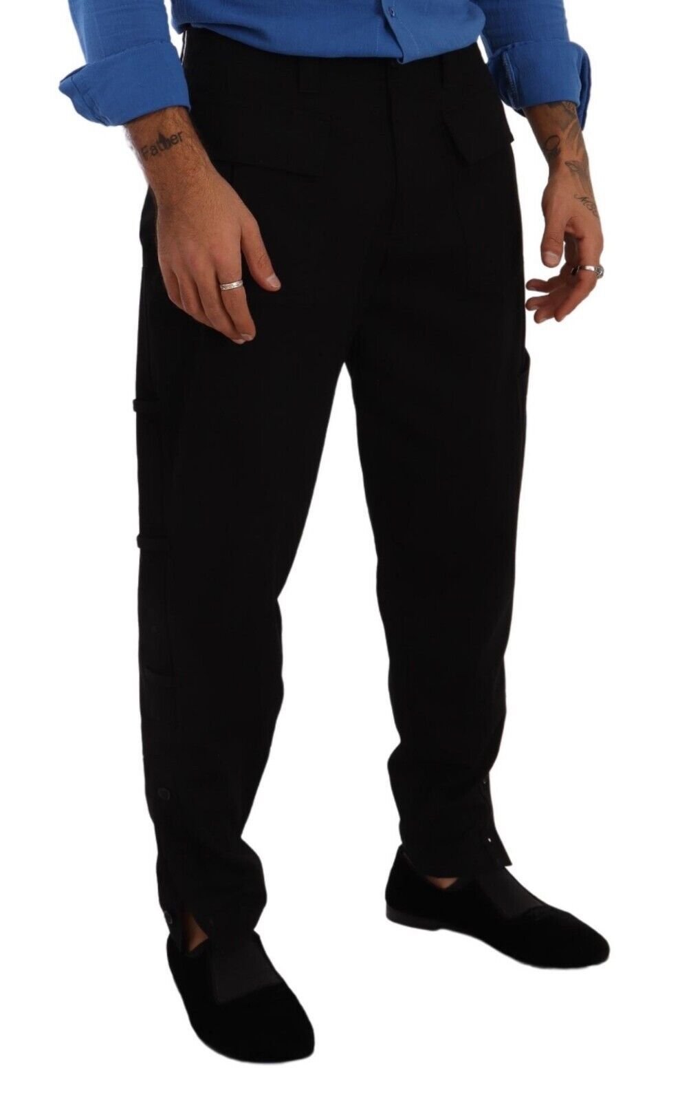 Pantalons cargo noirs en coton stretch de Dolce & Gabbana, coupe tapered, avec plusieurs poches et détails modernes.