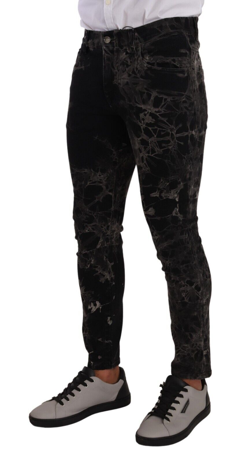 Jeans slim noir à motif Dolce & Gabbana, coupe étroite et ajustée, en denim stylé avec détails modernes.