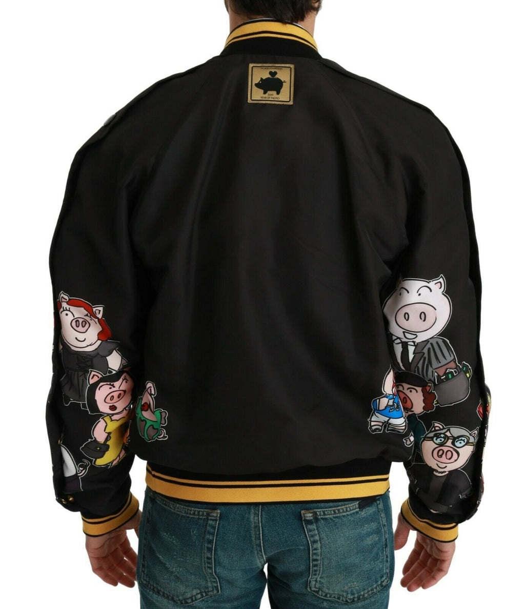 Veste bomber noire Dolce & Gabbana Year of the Pig en satin avec broderie dorée et motif de cochon sur le devant.