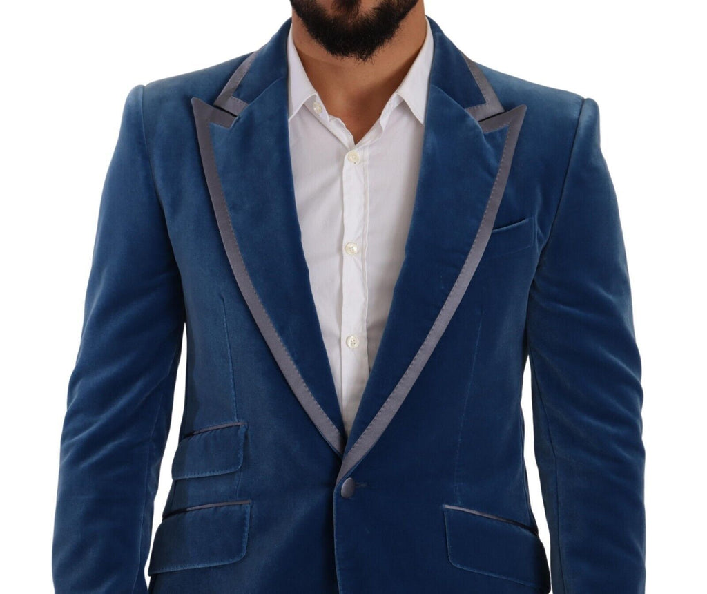 Costume deux pièces Dolce & Gabbana Blue SICILIA en velours, coupe slim, élégant et sophistiqué, porté sur un mannequin.