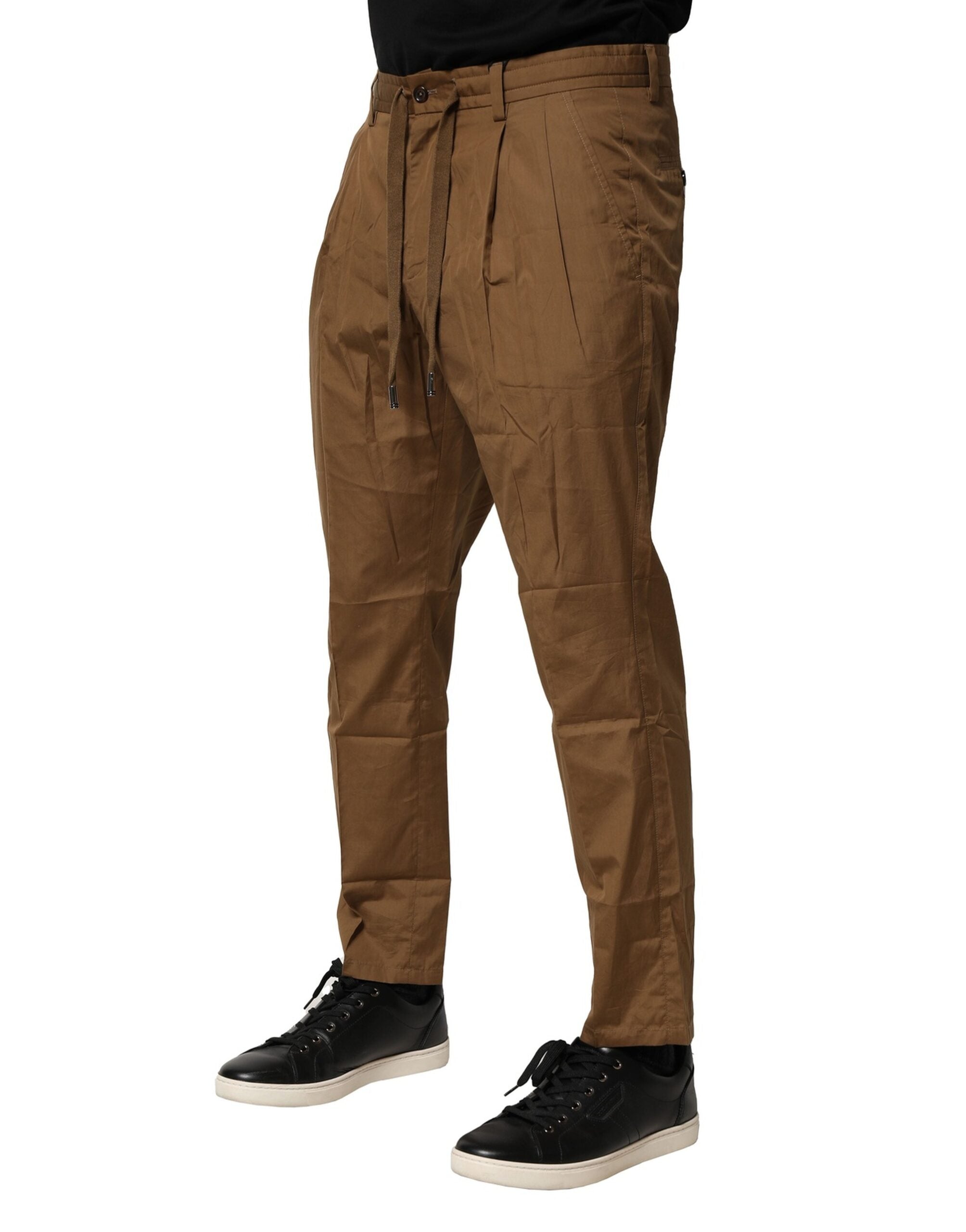 Pantalon chino marron Dolce & Gabbana pour homme, mi-hauteur, en coton, style élégant et décontracté.
