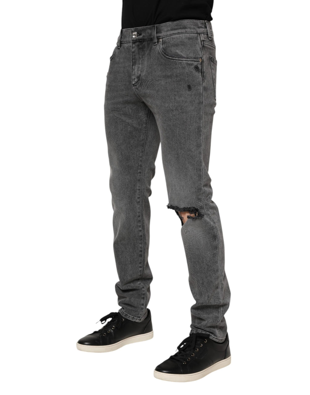 Jeans en denim gris Dolce & Gabbana avec logo en plaque en coton, mode élégante et décontractée pour homme.