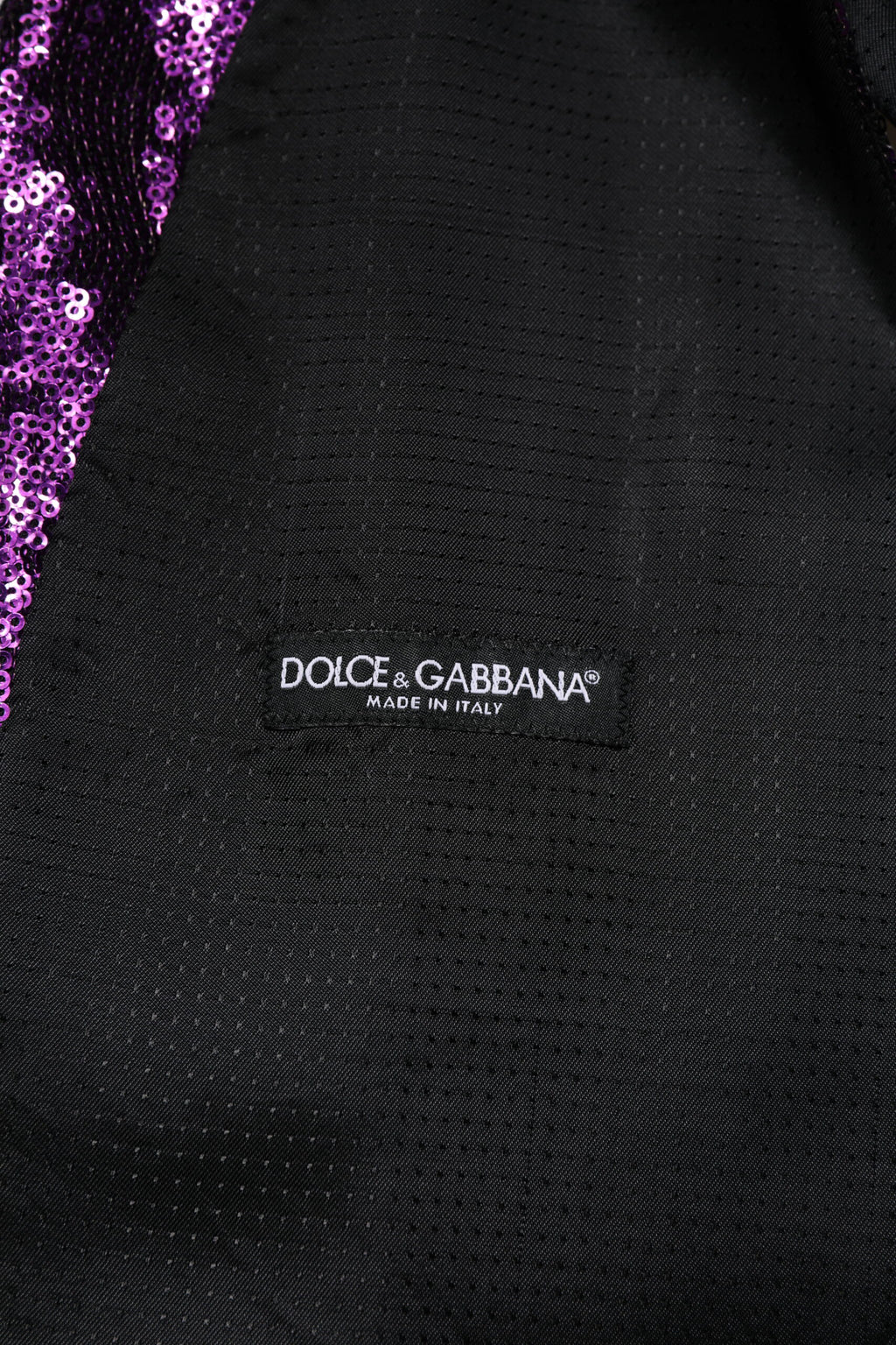 Robe de soirée pour femme Dolce & Gabbana violette à sequins, costume formel avec ceinture, style élégant et sophistiqué.