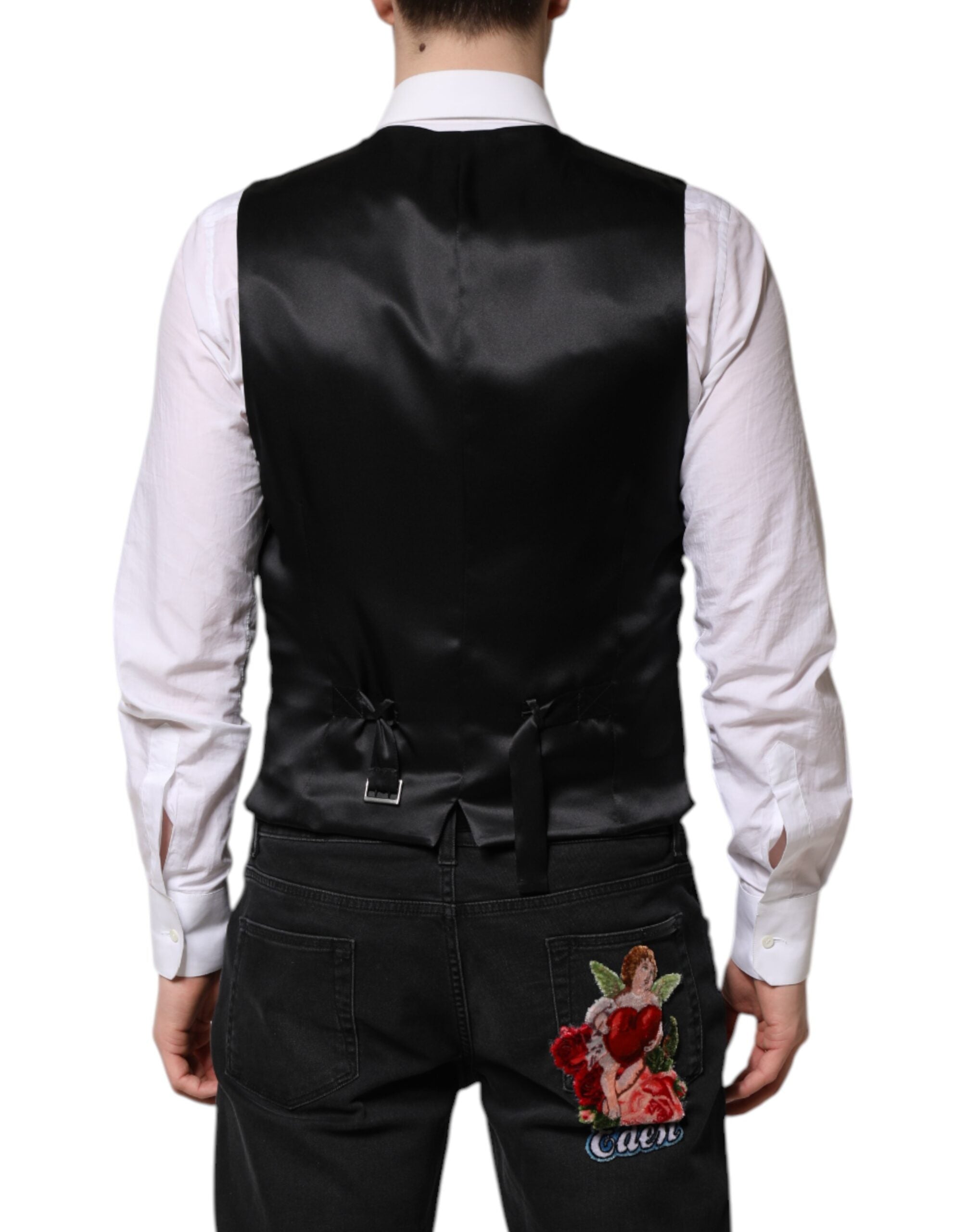 Gilet homme formel en brocart floral rouge Dolce & Gabbana, veste élégante avec fermeture à boutons, détail sophistiqué.
