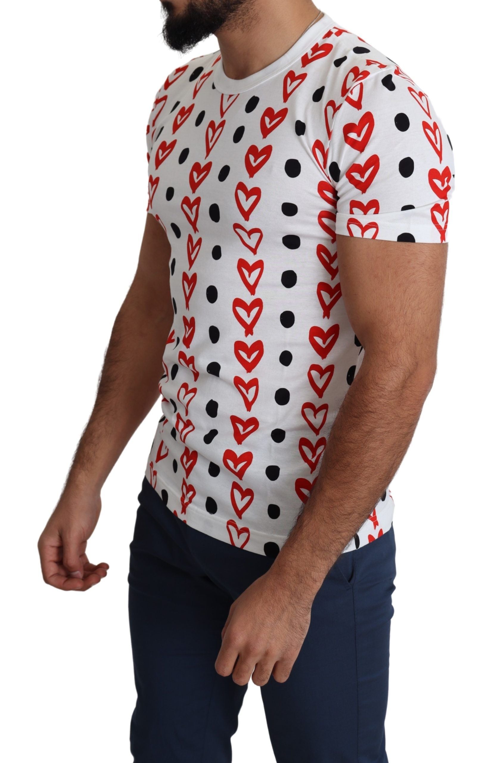 T-shirt blanc pour homme Dolce & Gabbana avec motif de cœurs en coton, style décontracté et tendance.
