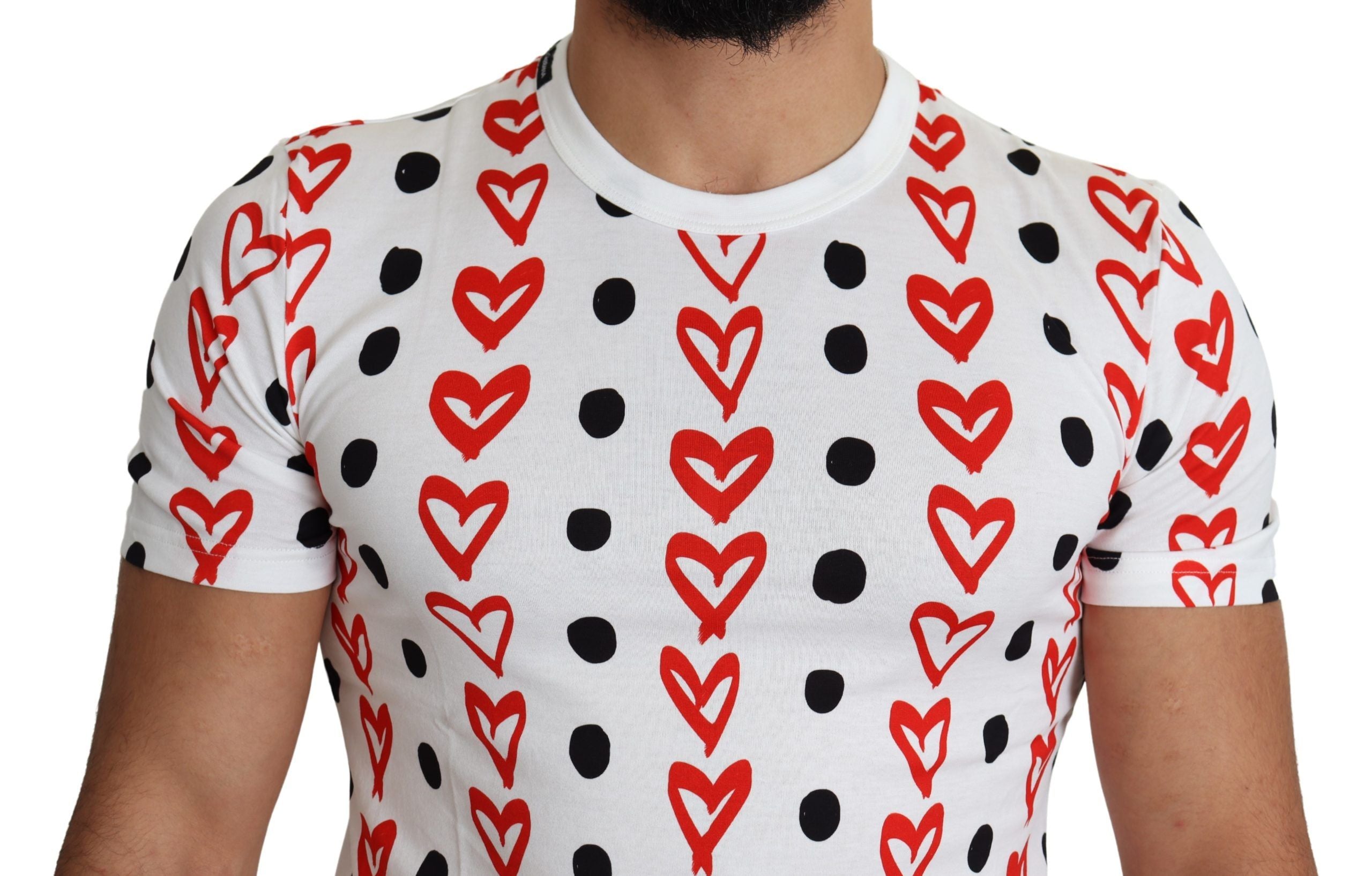 T-shirt homme en coton blanc avec imprimé cœurs Dolce & Gabbana, style décontracté et tendance.