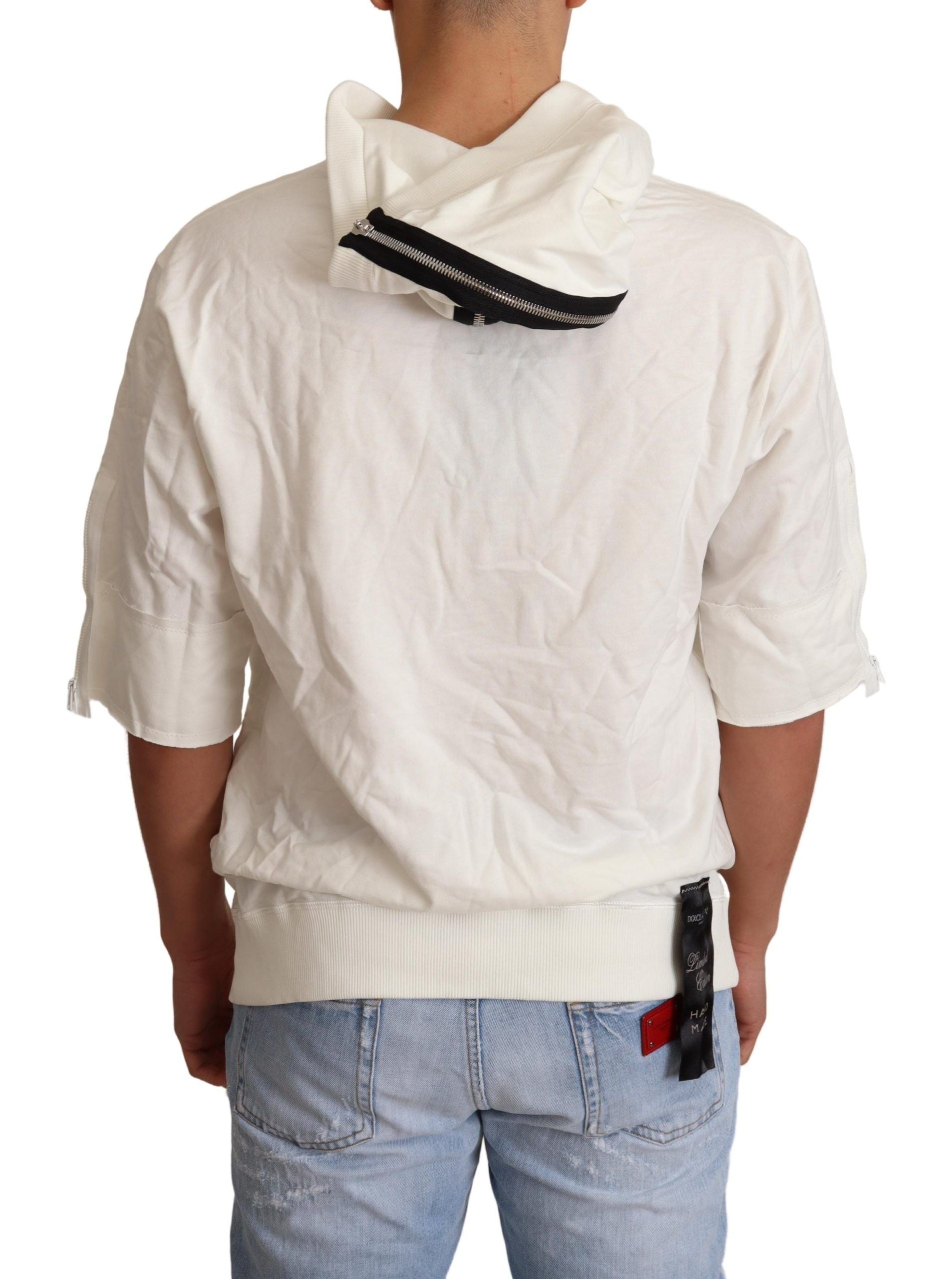 Sweat à capuche blanc Dolce & Gabbana, édition limitée, avec logo, portée sur un mannequin, détail du tissu et de la coupe.