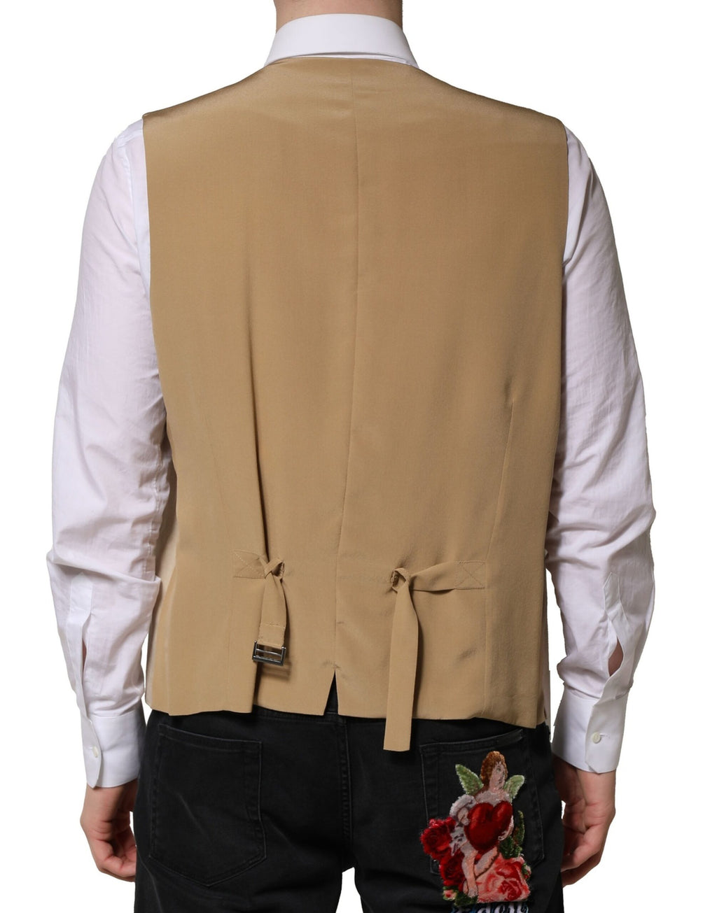 Gilet homme en lin beige de marque Dolce & Gabbana, vêtement formel avec coupe élégante et détails sophistiqués.