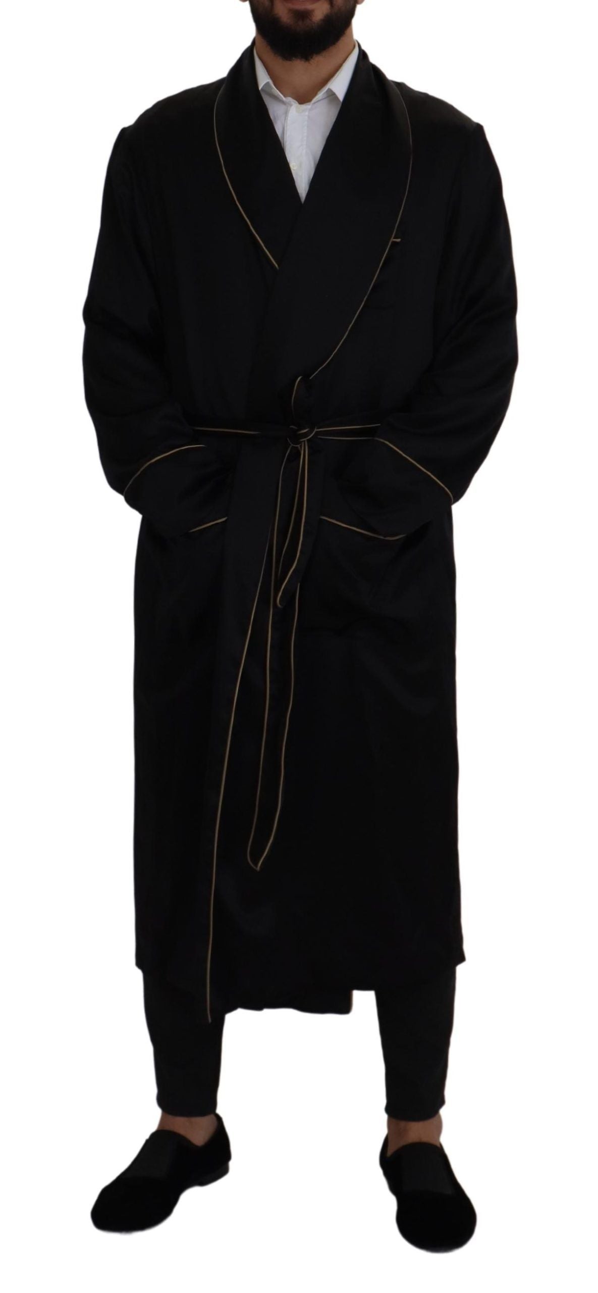 Robe manteau en soie noire Dolce & Gabbana, vêtement élégant avec ceinture enveloppante et coupe sophistiquée.