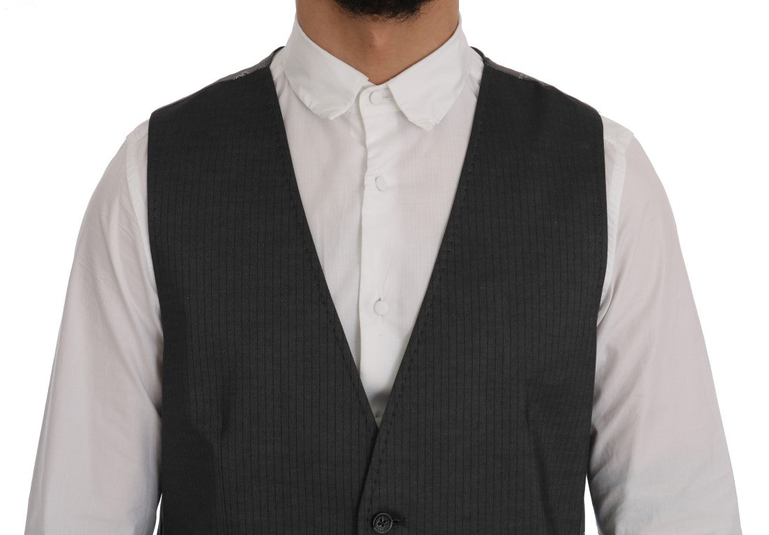 Gilet gris Dolce & Gabbana STAFF en coton et rayonne, détail de la texture et du design élégant visible sur l'image.