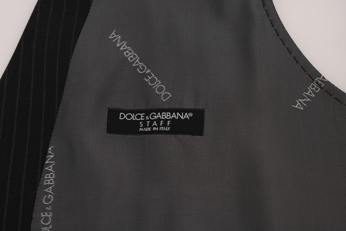 Gilet à rayures gris en coton Dolce & Gabbana staff, style élégant et décontracté, porté sur un mannequin.