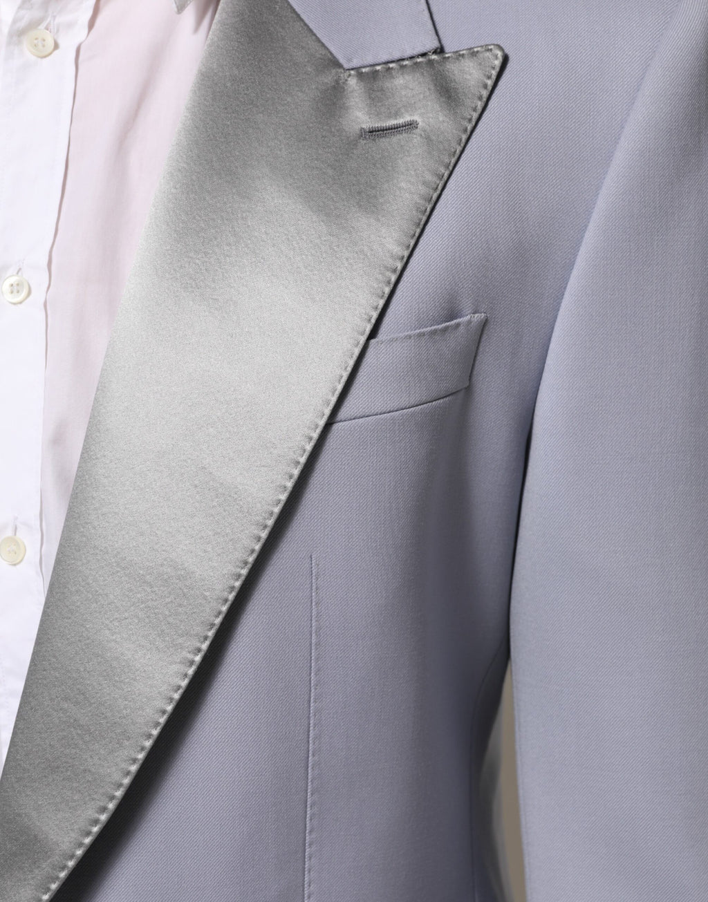 Costume homme Dolce & Gabbana Sicilia en laine grise avec deux boutons, blazer élégant et sophistiqué.