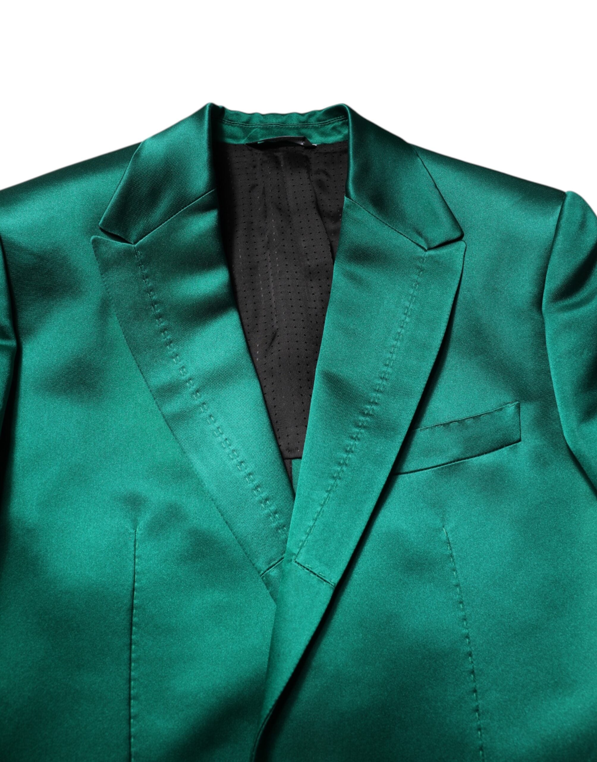 Costume en soie verte de Dolce & Gabbana, costume trois pièces à boutons, élégant et sophistiqué.