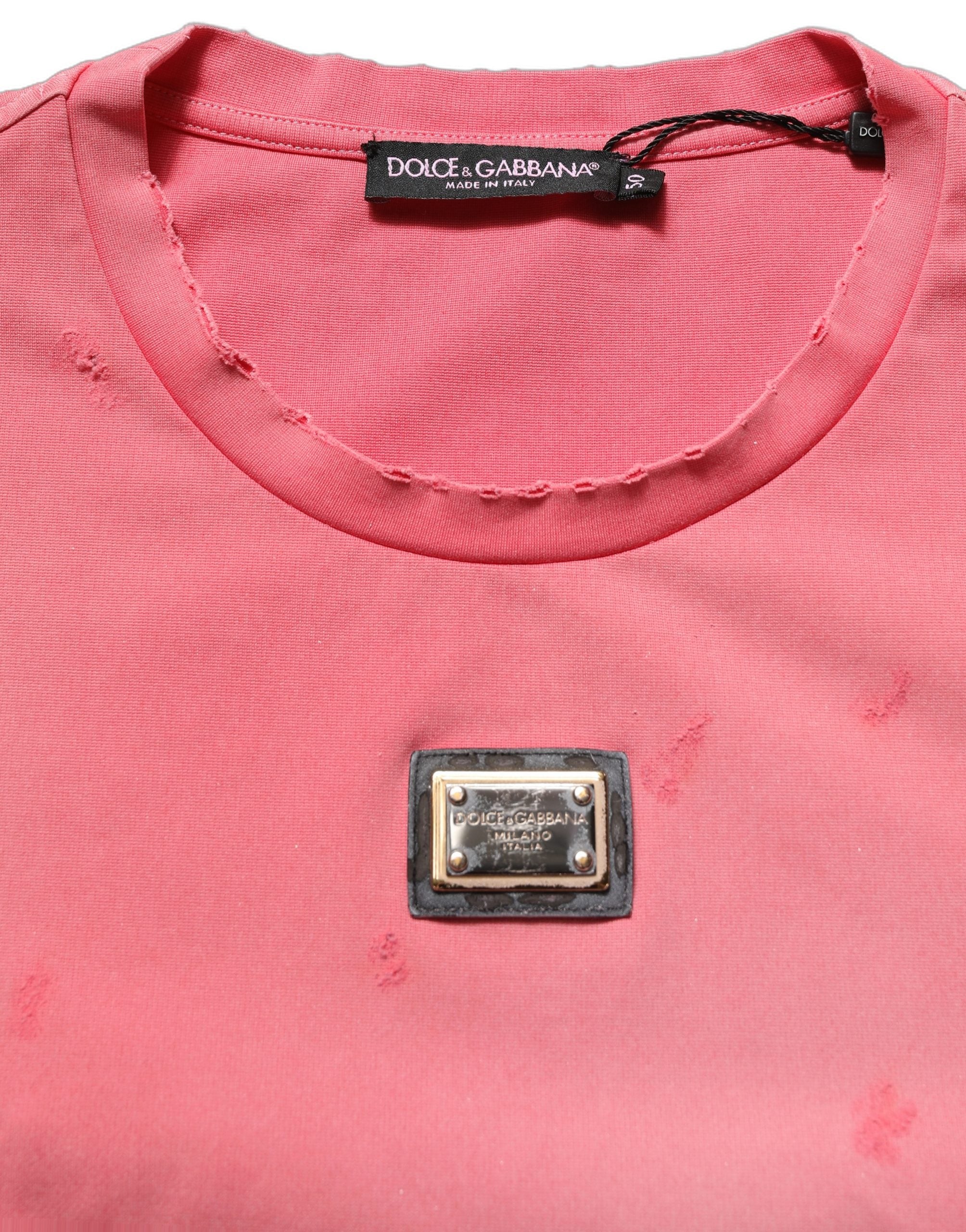 T-shirt rose Dolce & Gabbana Re-Edition avec col rond décontracté et détails usés, en coton confortable.