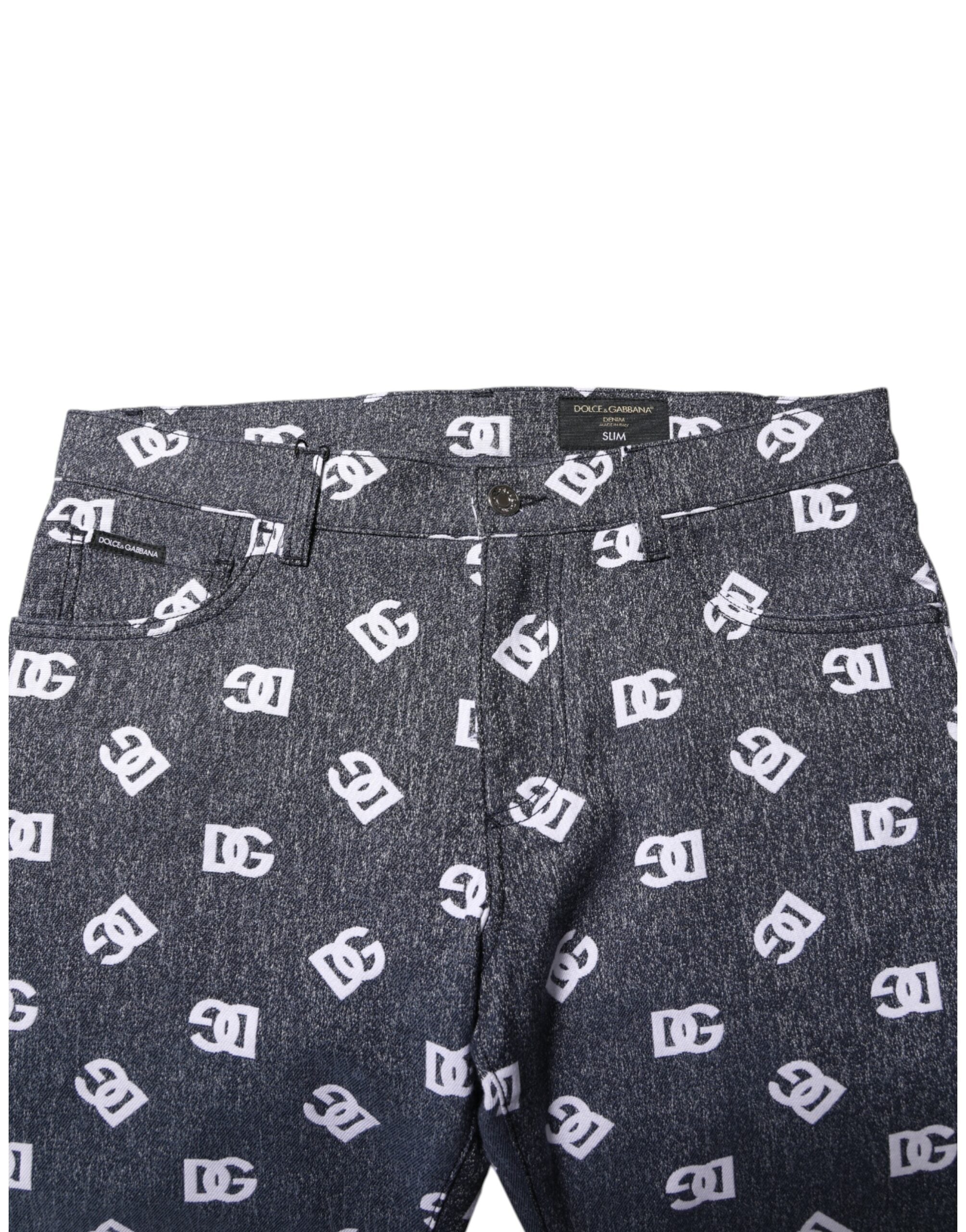 Jeans slim en denim gris foncé Dolce & Gabbana avec logo en coton, coupe skinny et ajustée, visible sur l'image.