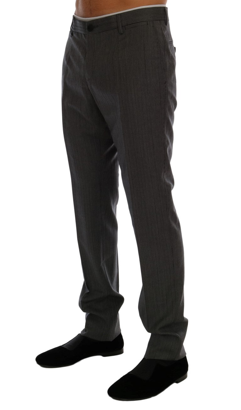 Pantalon formel en laine grise à rayures de Dolce & Gabbana, élégance sophistiquée pour homme, vue de face.
