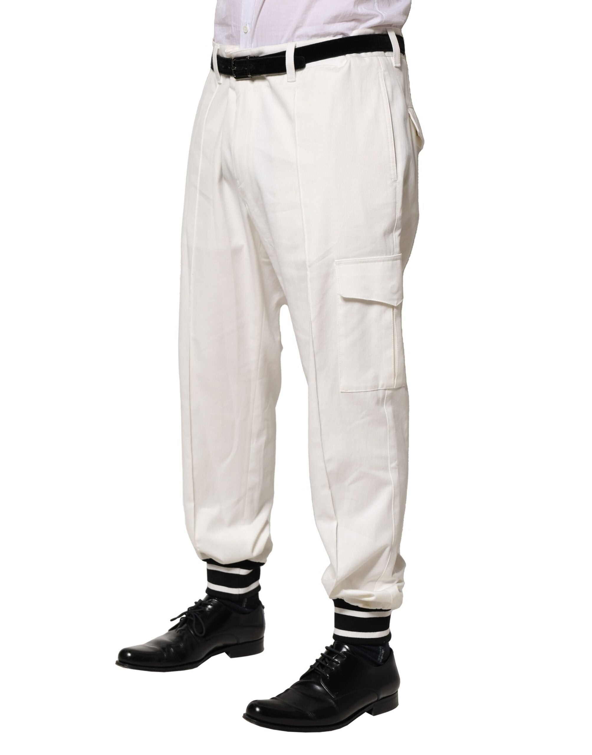 Pantalon cargo blanc Dolce & Gabbana pour homme en coton, style décontracté avec poches latérales et taille élastique.