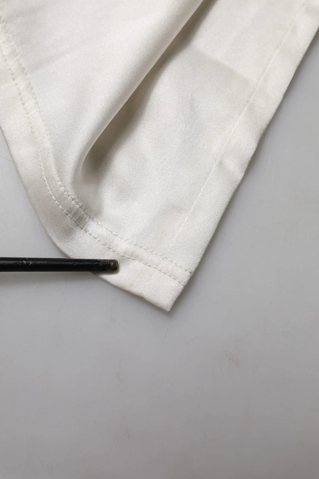 Pantalon taille haute fuselé ivoire en soie dolce & gabbana avec tissu en coton blanc et coutures nettes