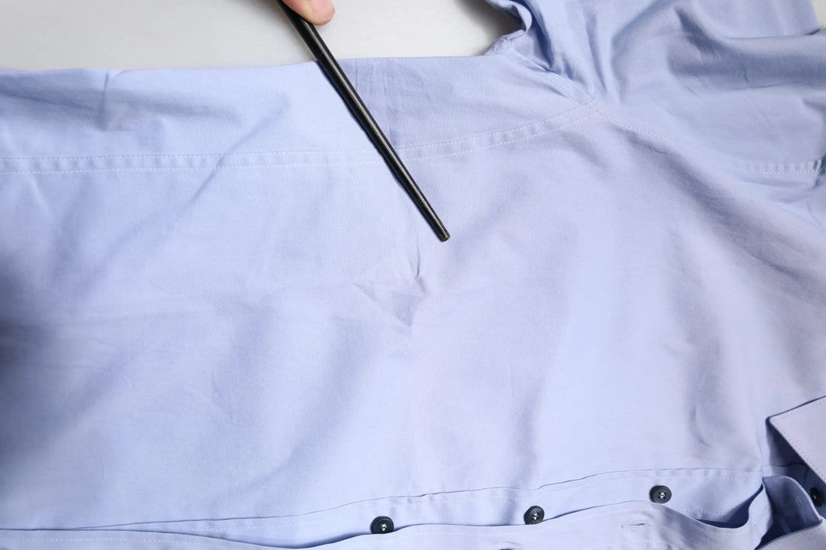Chemise habillée dolce & gabbana sicilia en coton bleu clair avec boutons noirs et texture subtile