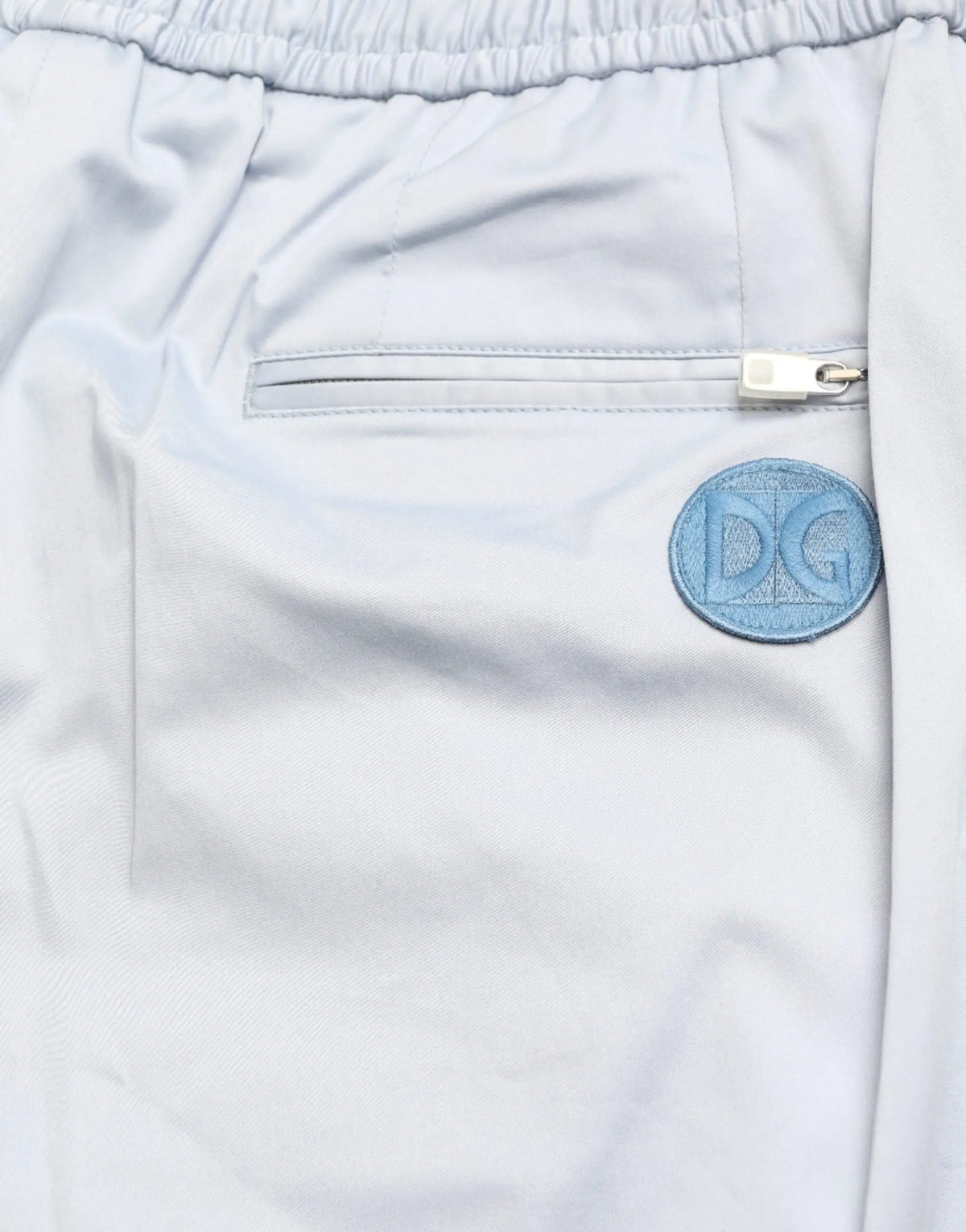 Patch logo dg brodé bleu clair sur pantalon de jogging blanc en coton stretch dolce & gabbana
