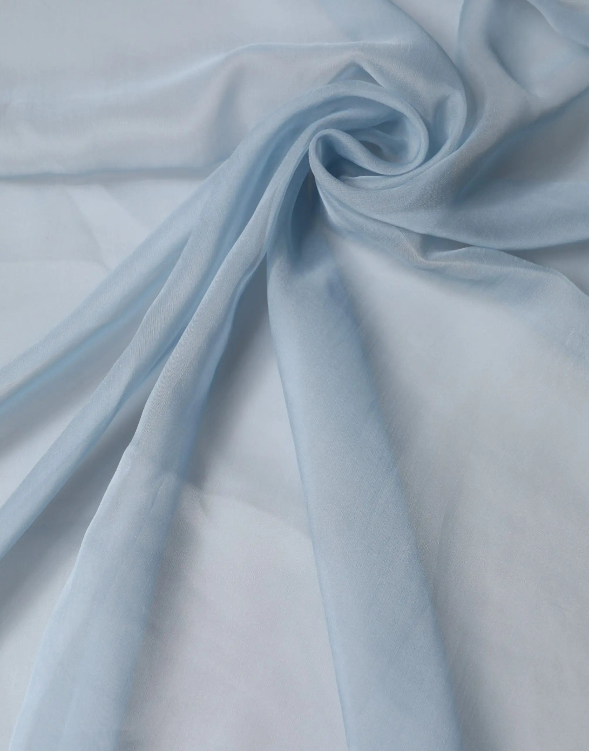 Dolce & gabbana light blue silk stole neck wrap shawl en tissu bleu clair transparent fluide 200cm x 130cm