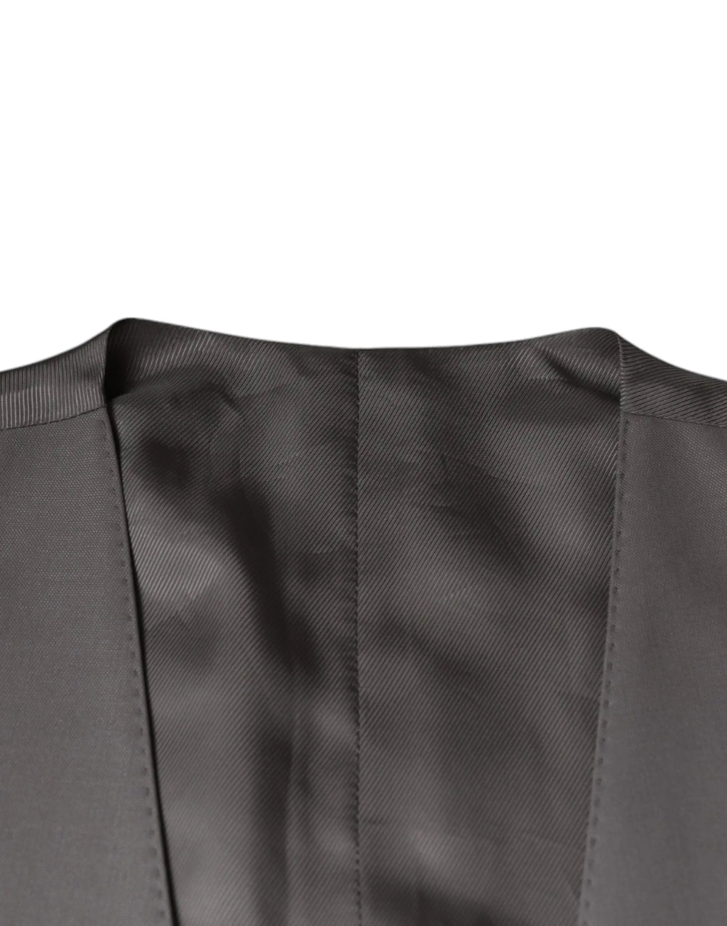 Gilet formel en laine gris clair dolce & gabbana avec finition satin noir lisse et coutures soignées au col