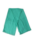 Écharpe foulard dolce & gabbana en soie légère vert clair de 131 cm par 126,5 cm au design simple et élégant