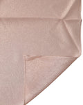 Écharpe foulard carré dolce & gabbana en mélange de soie rose pâle satinée avec plis doux 87,5 cm x 86,5 cm