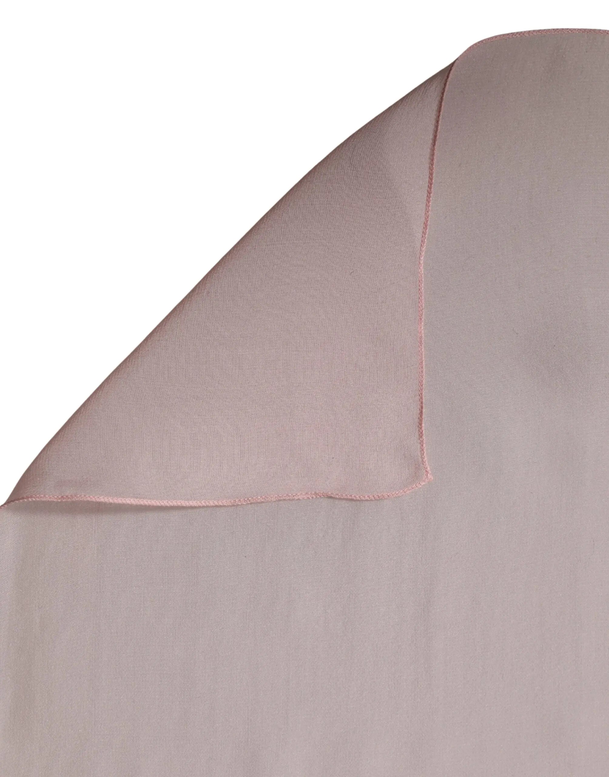 Un délicat foulard en soie blush rose clair avec couture assortie dolce & gabbana 272cm x 120cm