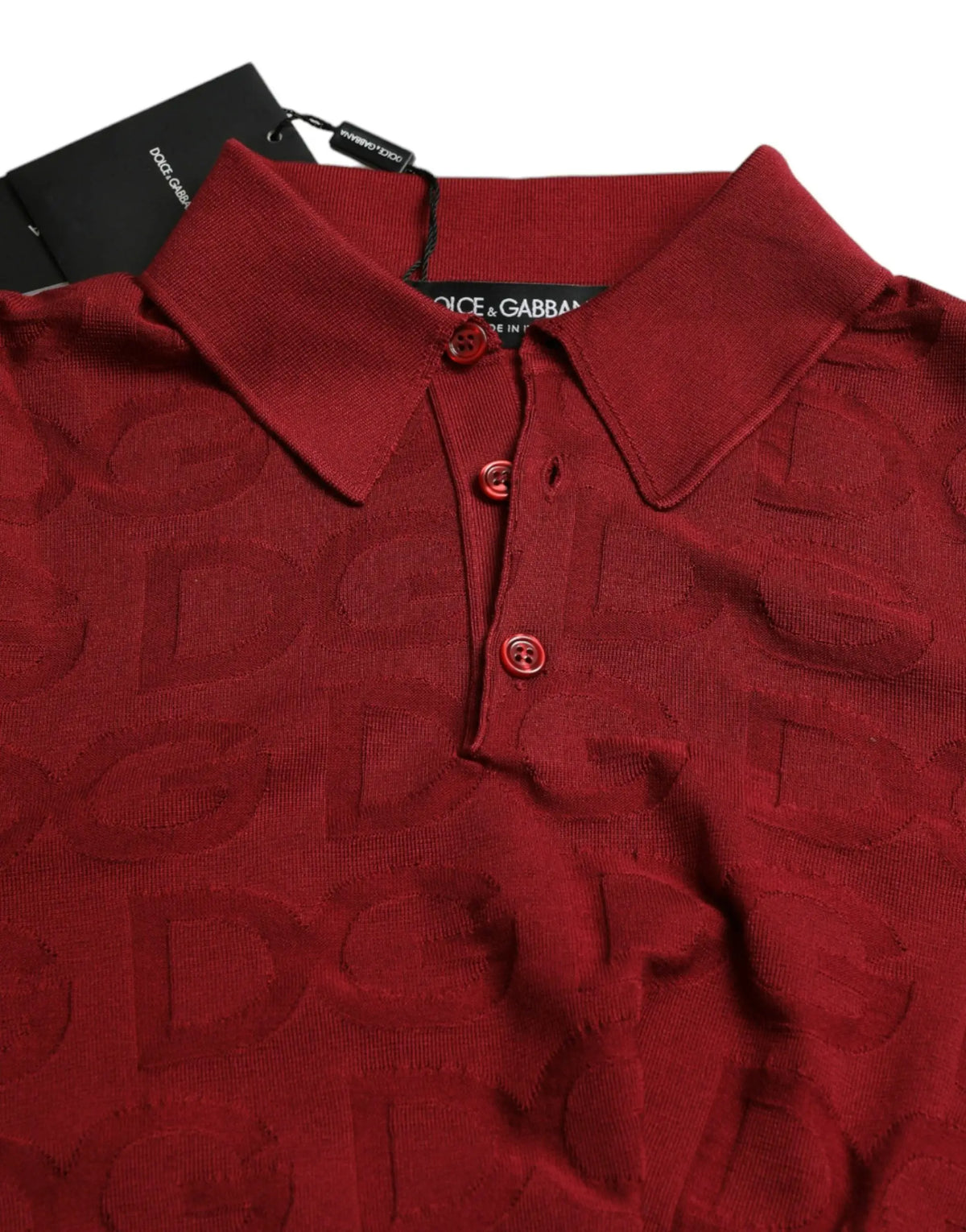 Polo dolce gabbana rouge en soie avec logo texturé subtil et boutons assortis manches courtes col classique