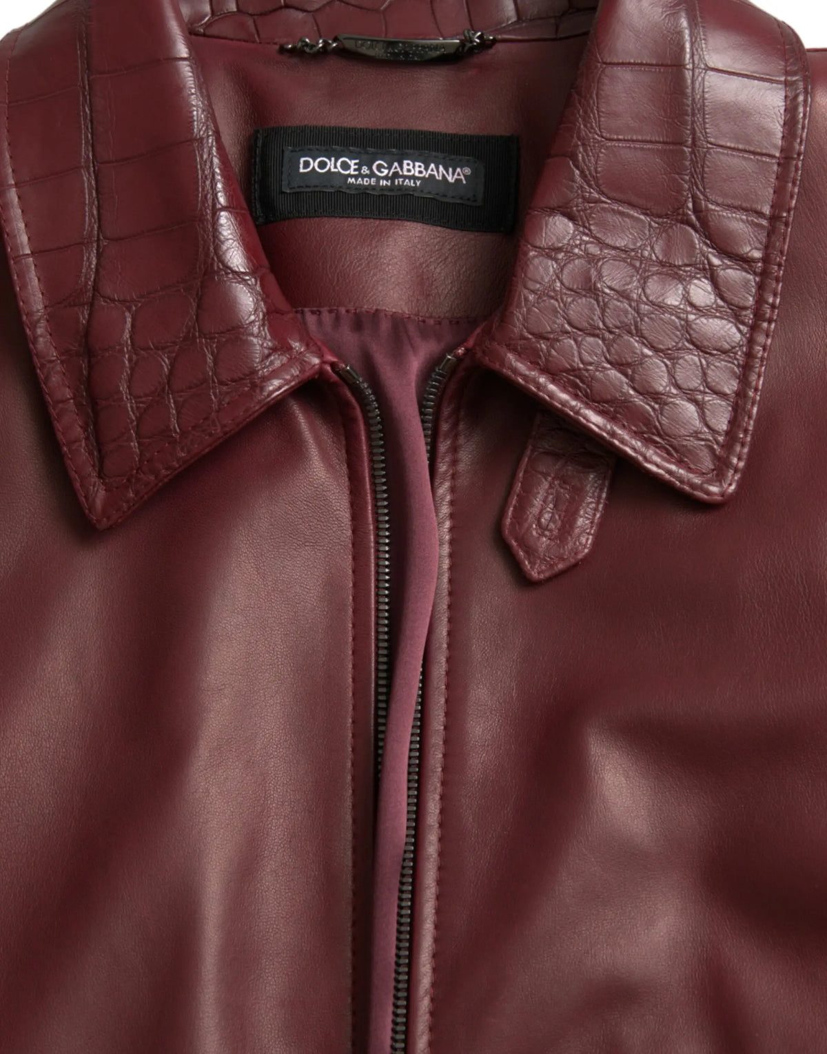 Veste en cuir bordeaux dolce & gabbana avec col texturé crocodile et fermeture éclair style biker