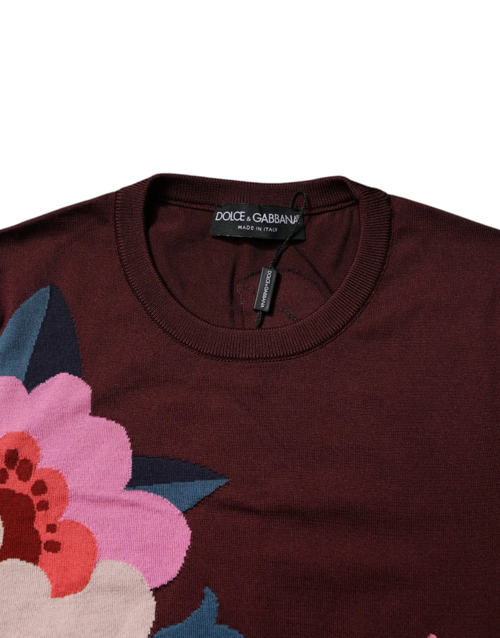 Pull dolce & gabbana en soie maroon avec broderie florale colorée rose rouge et bleu col rond