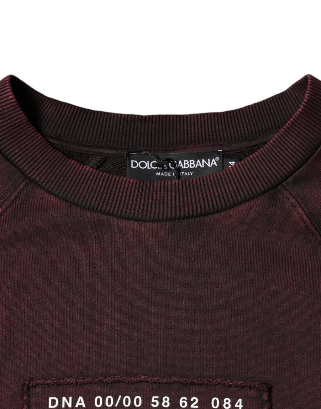 Sweatshirt dolce & gabbana bordeaux avec col côtelé et poche patch avec texte blanc pour homme