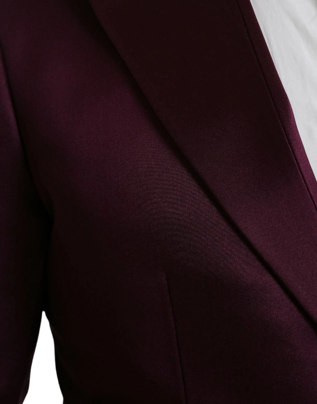 Blazer dolce & gabbana bordeaux en soie avec tissu lisse et coutures nettes coupe ajustée