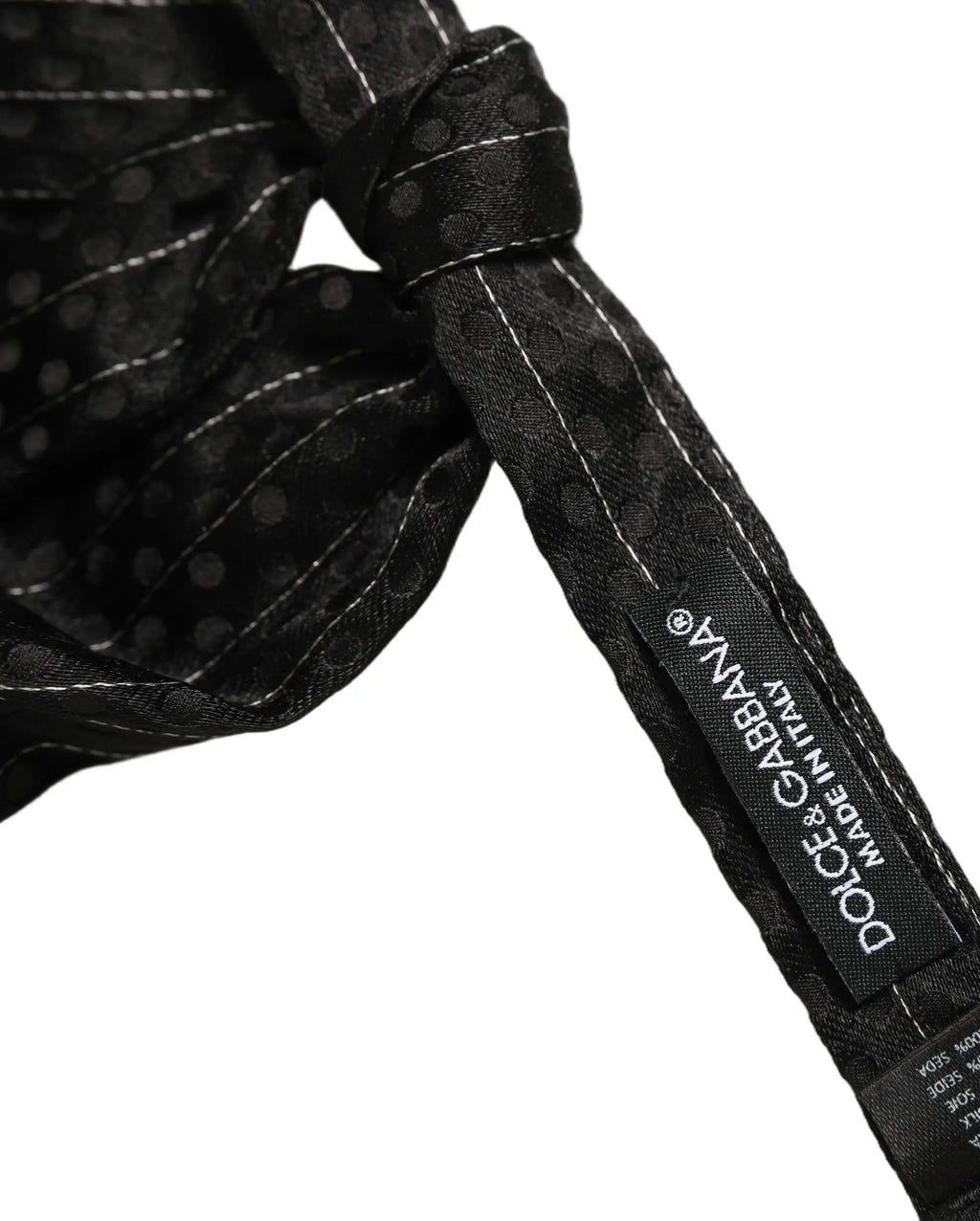 Foulard en soie noir dolce & gabbana avec motif à pois subtils et surpiqûres blanches contrastantes