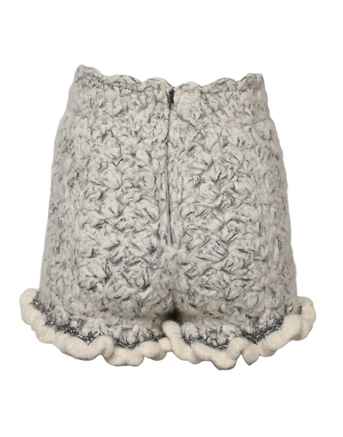 Shorts dolce gabbana en bouclé métallisé et cachemire écru avec finition crochetée et ourlet volanté