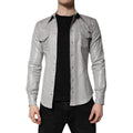 Chemise boutonnée en coton métallique gris de dolce & gabbana avec col classique et poches poitrine en cuir argenté